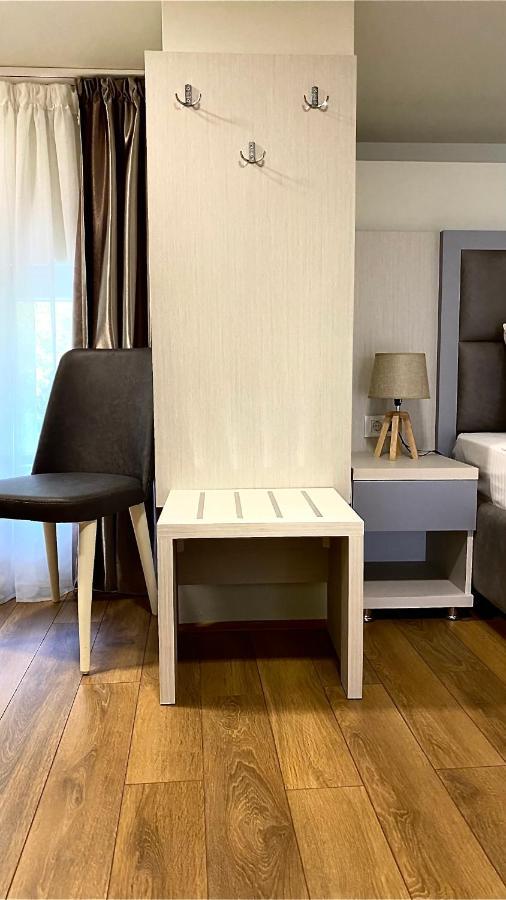 Hotel Olimpija Plus Херцег-Новий Екстер'єр фото